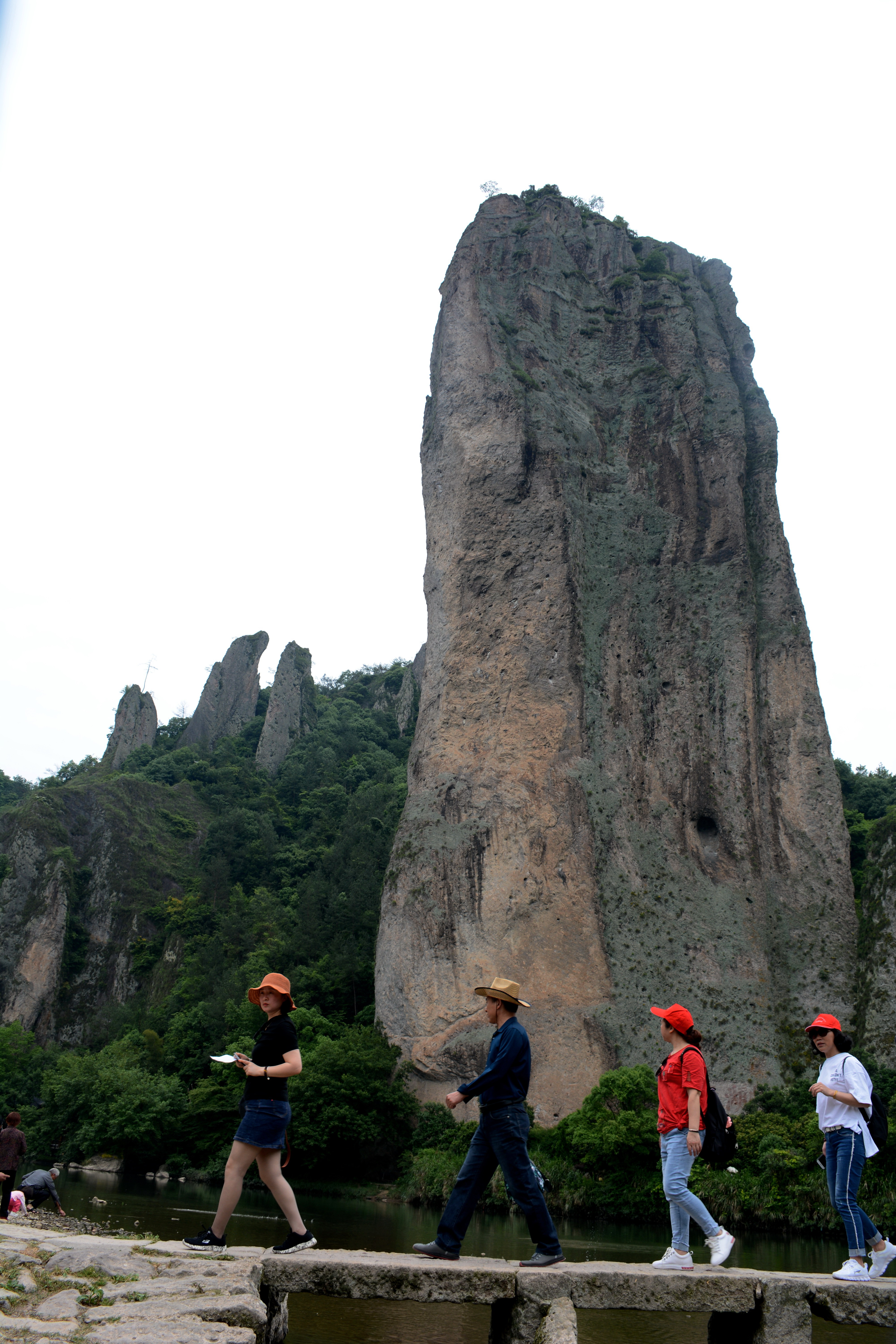 3仙DSC_4518临水鼎湖峰.jpg