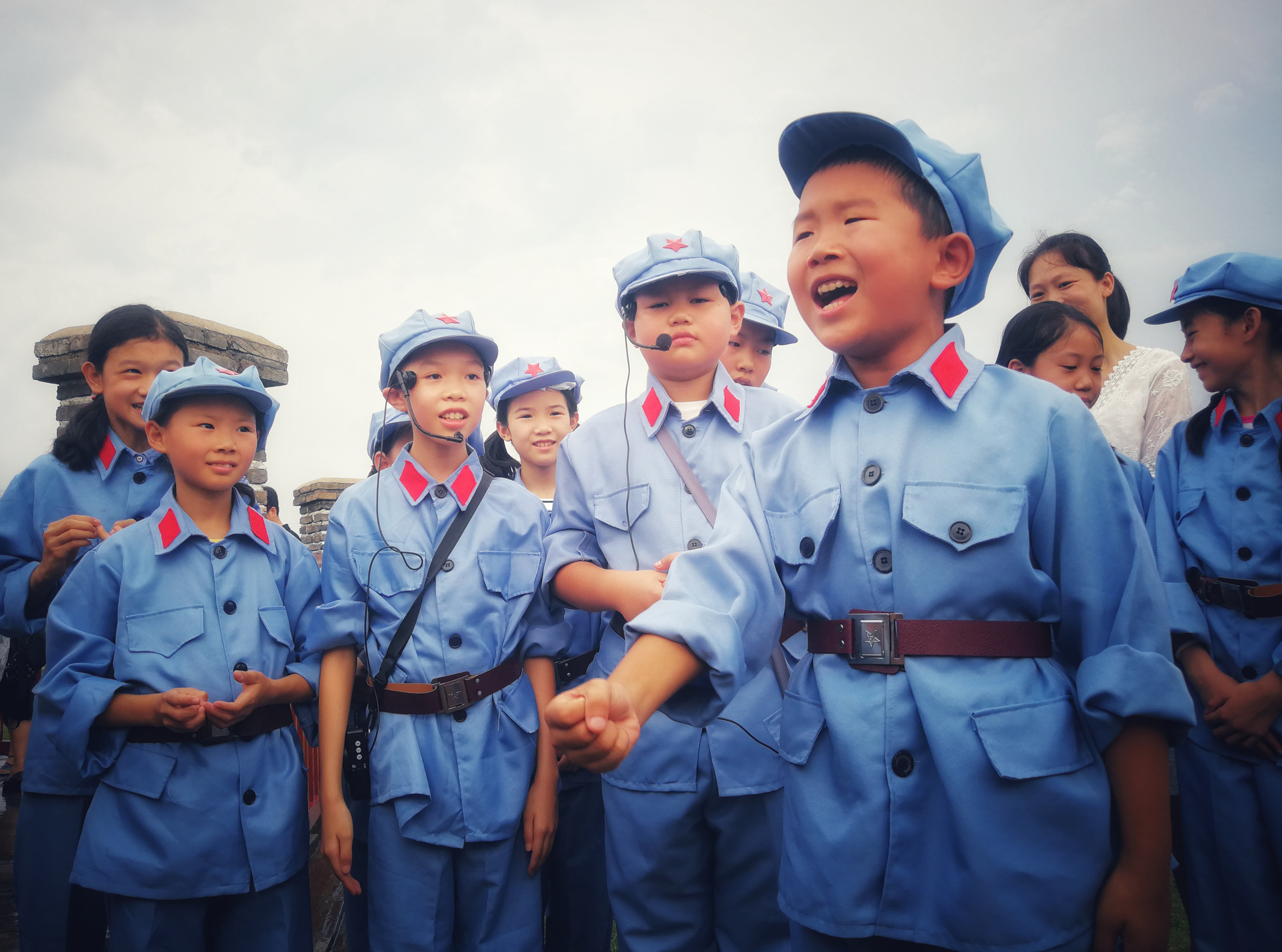 在中央苏区瑞金沙坪坝,有一支小学生组成的"红色宣讲员",经常利用课余