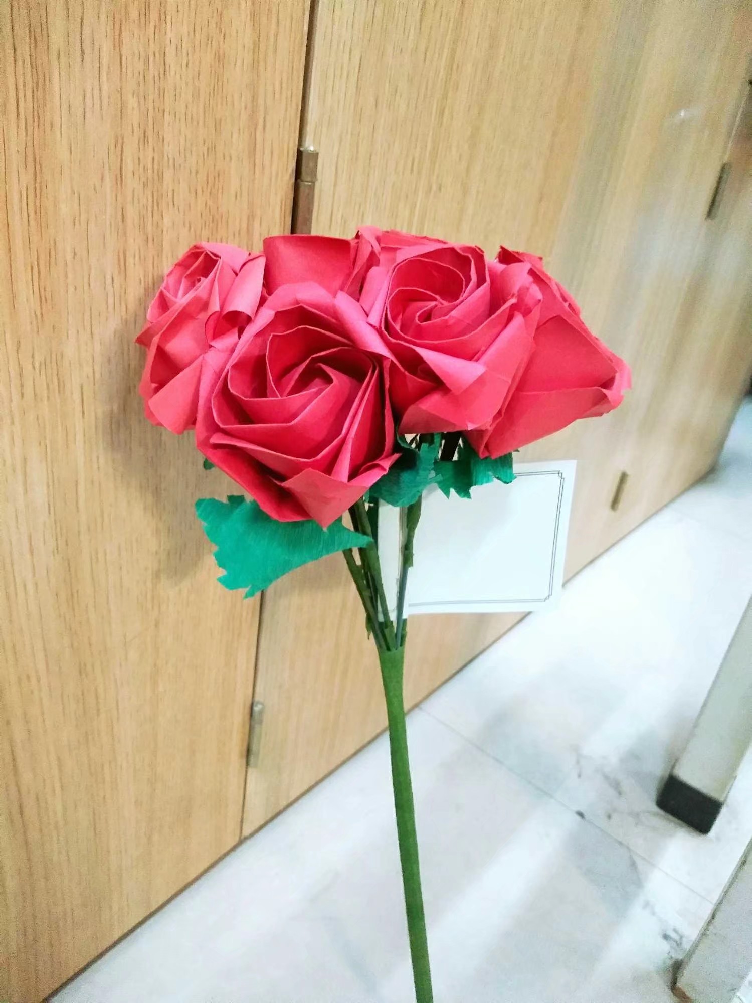 纸玫瑰