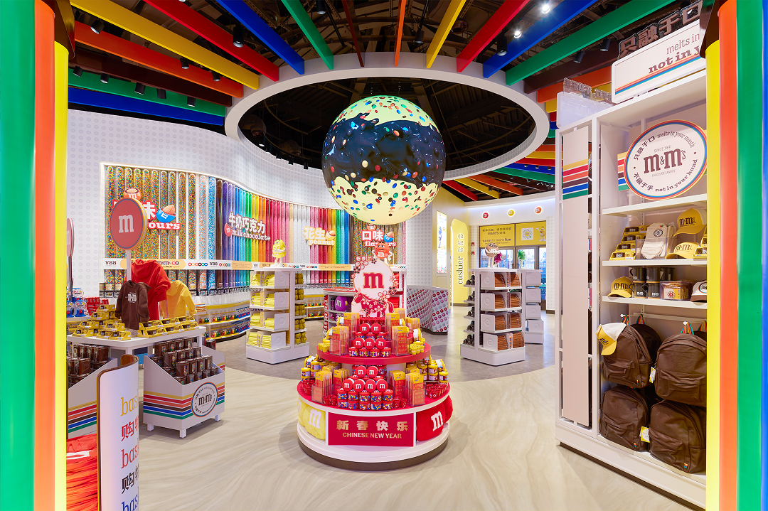 玛氏M&M’S® 迪士尼小镇店启幕，上海成为全球唯一“双店城市”