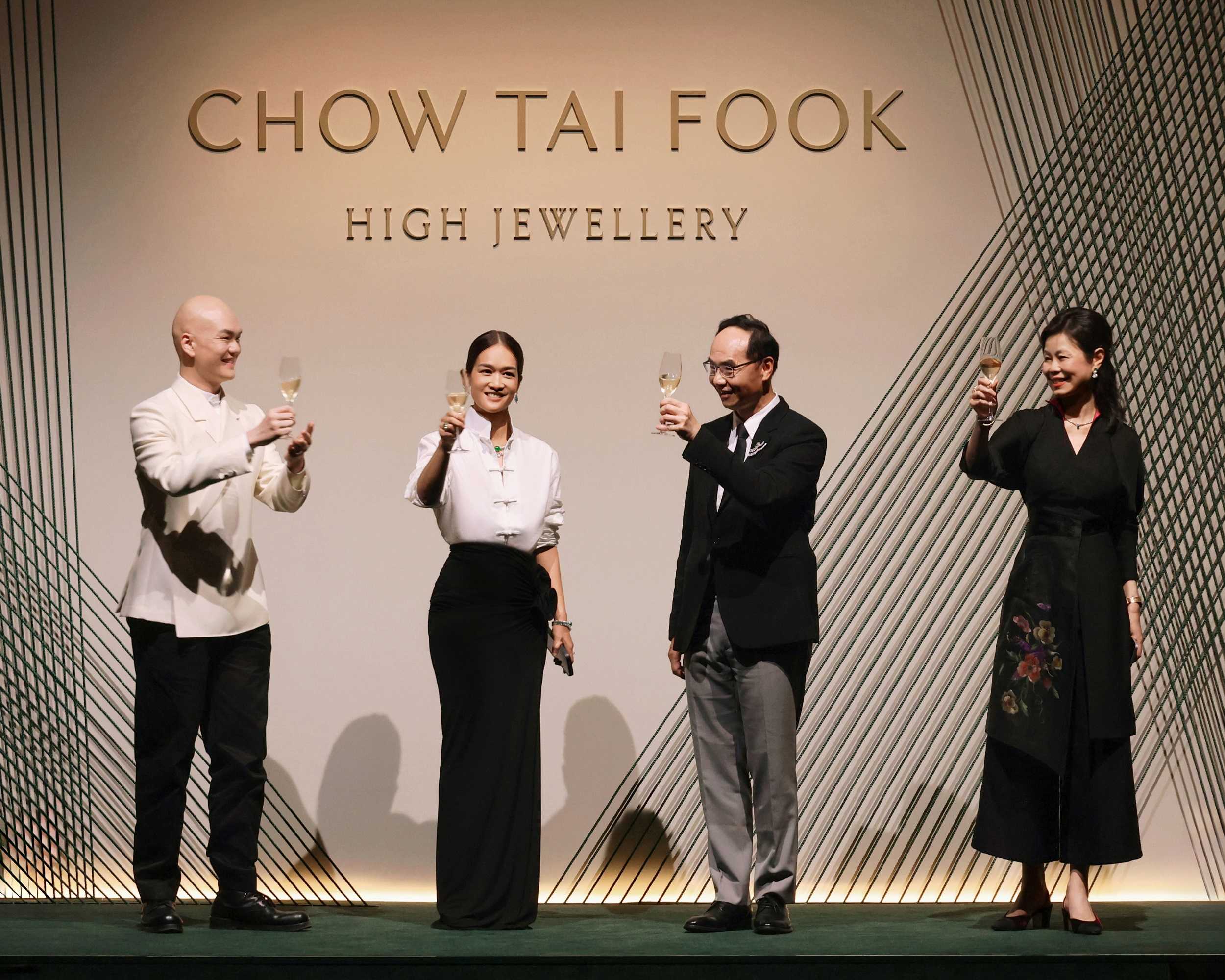 霓裳化艺,至臻礼呈 周大福「东方霓裳Chinese Couture」高级珠宝展启幕