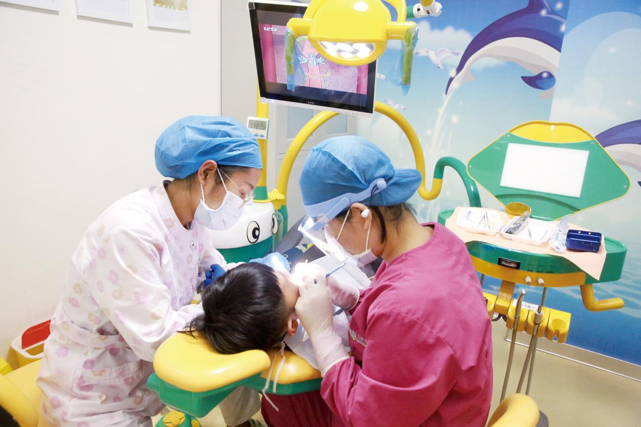 暑期儿牙就诊热度攀升植得口腔医生提醒儿童口腔健康不容忽视