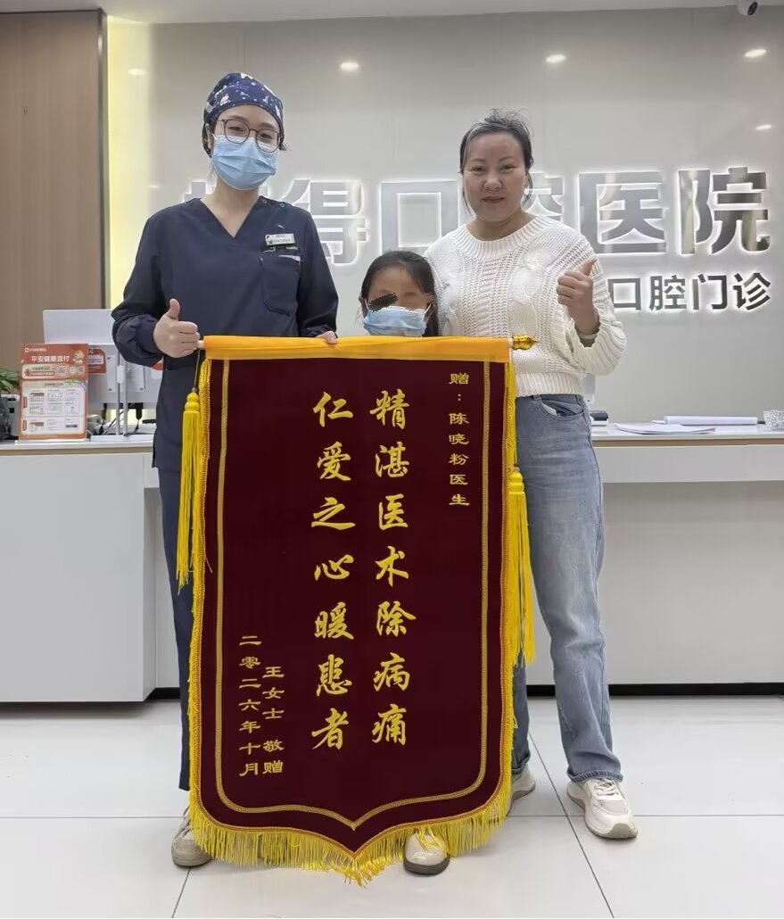 һ����죬��¼С���ߵ��¸��ɱ�حֲ�ÿ�ǻ������ҽ������������л