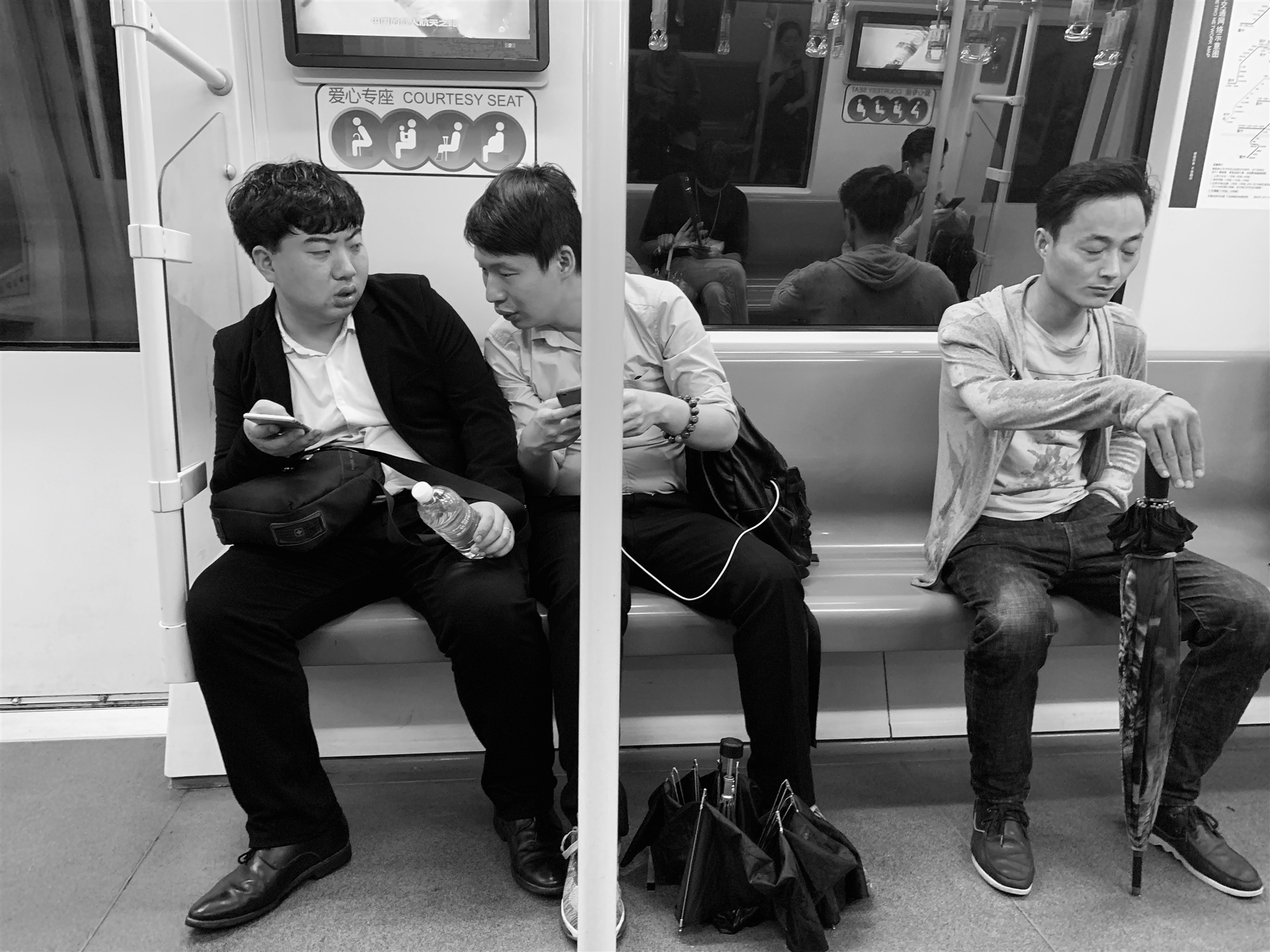 隐秘的瞬间1.jpg