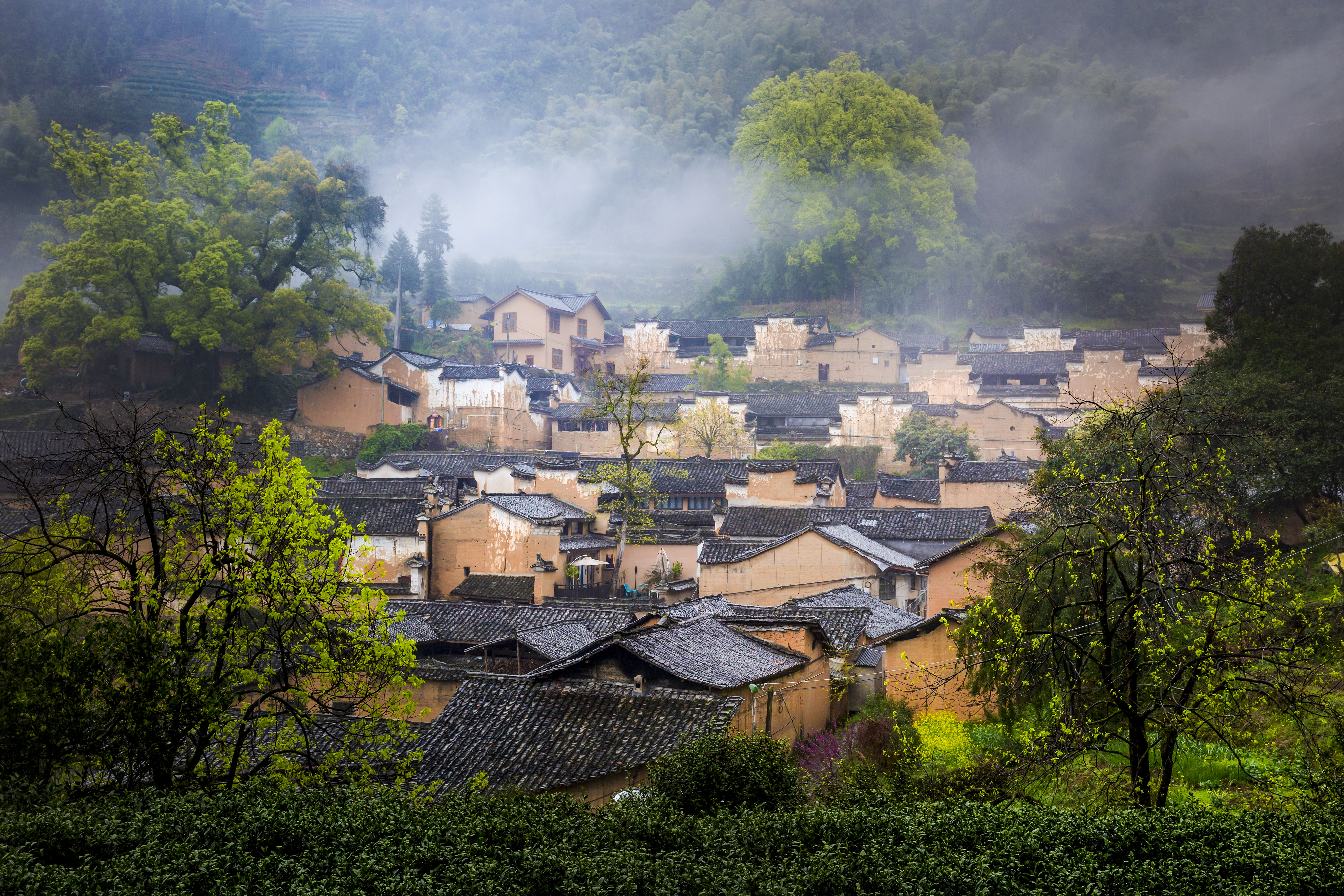 烟雨山村