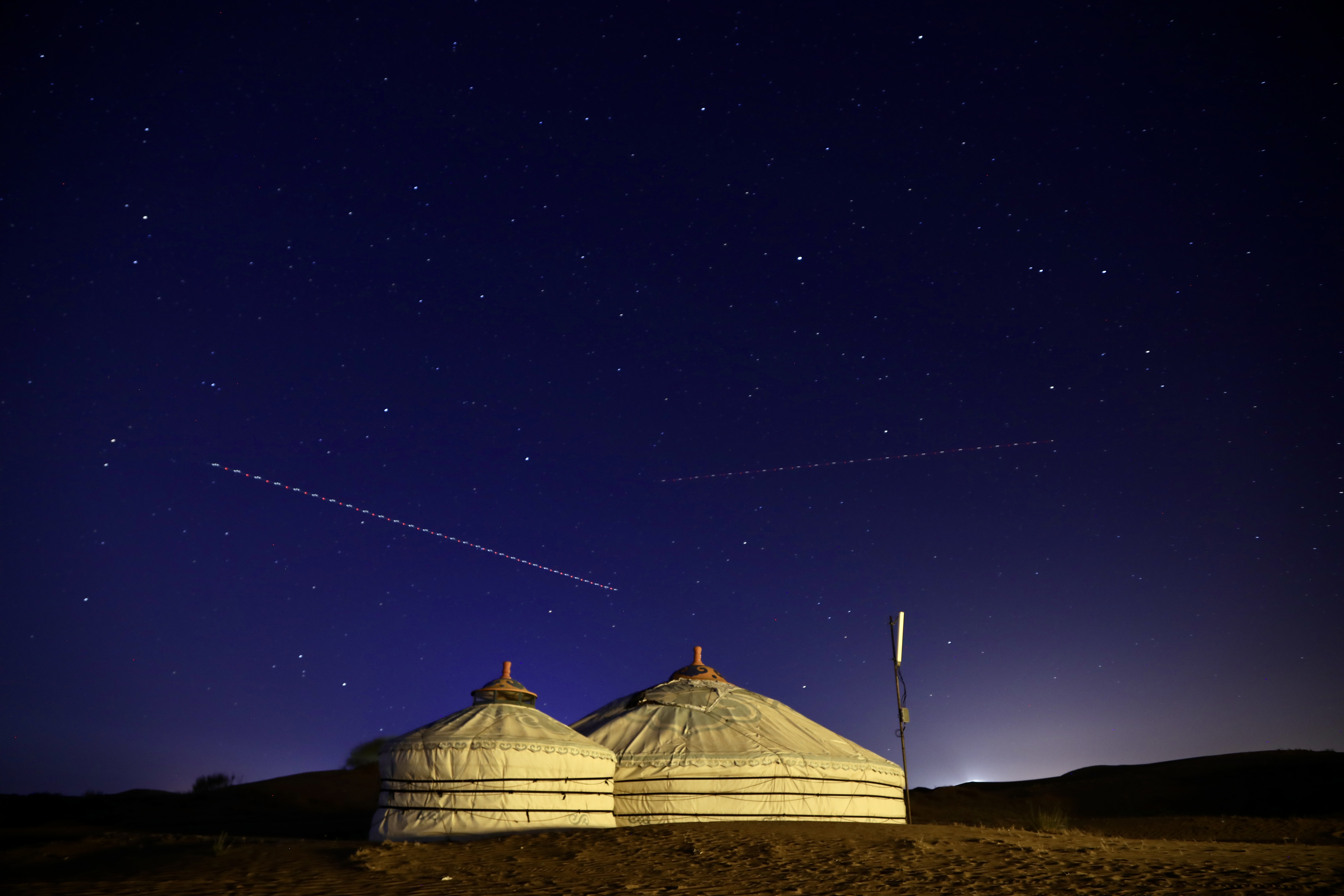 蒙古包草原夜景图片图片