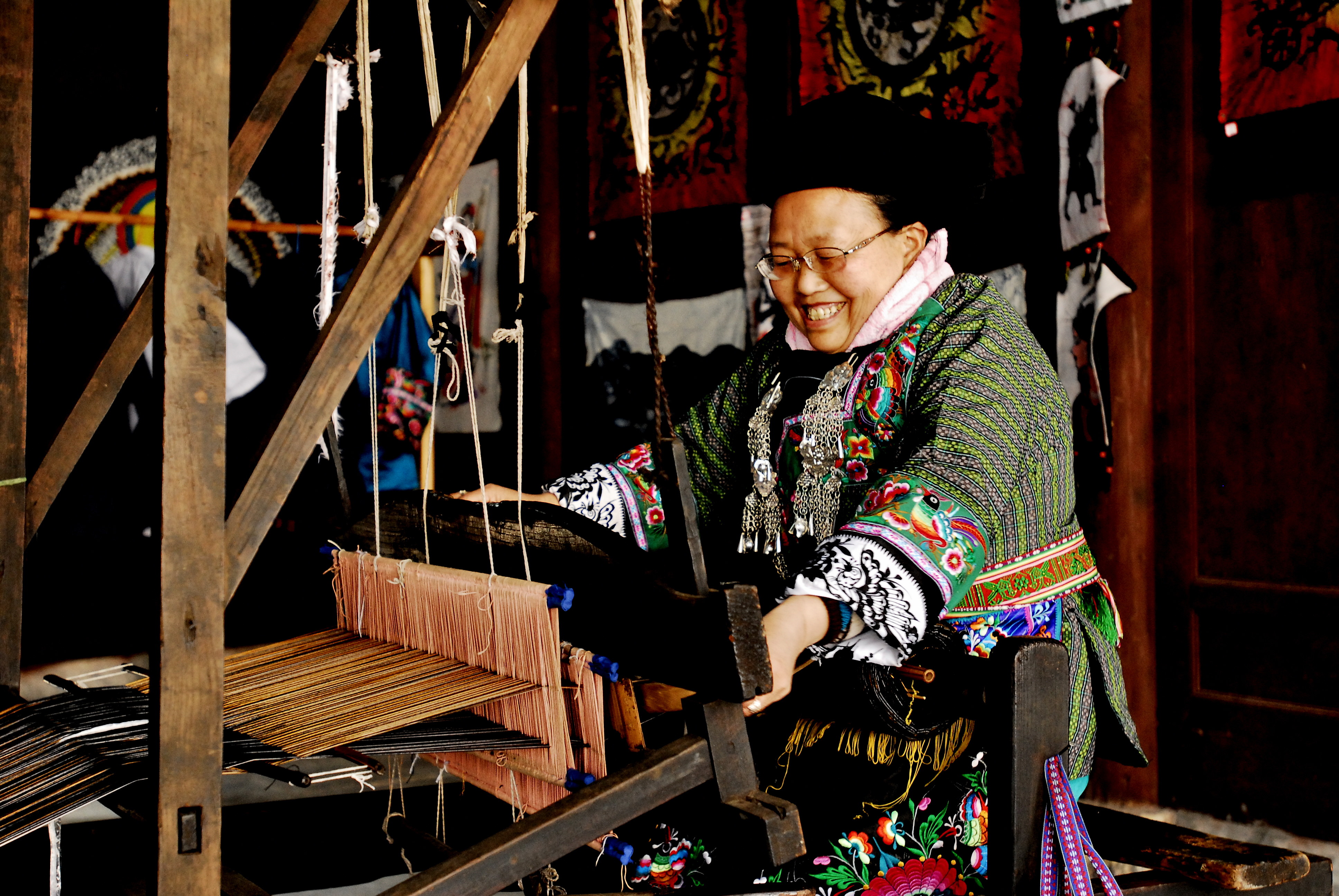 杨锐非遗传人秀山土家族苗族自治县13983450763