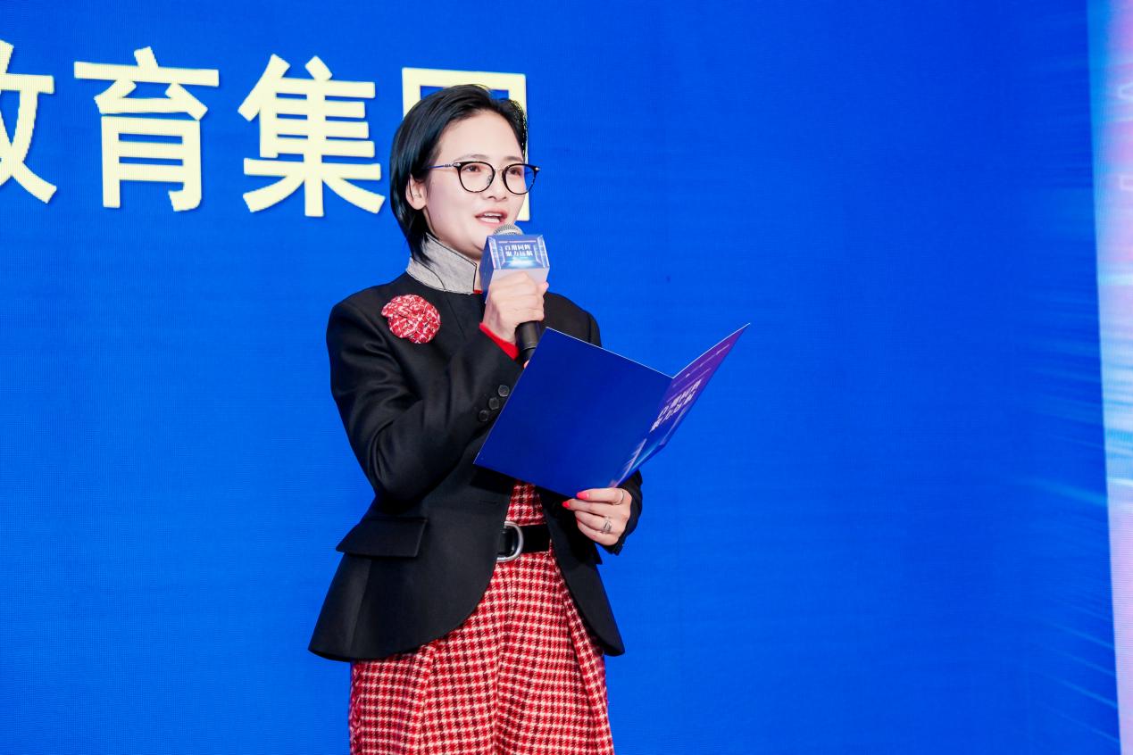 百卅同辉 聚力远航  ——“家辉私塾”交大安泰校友2026年度晚会圆满举行