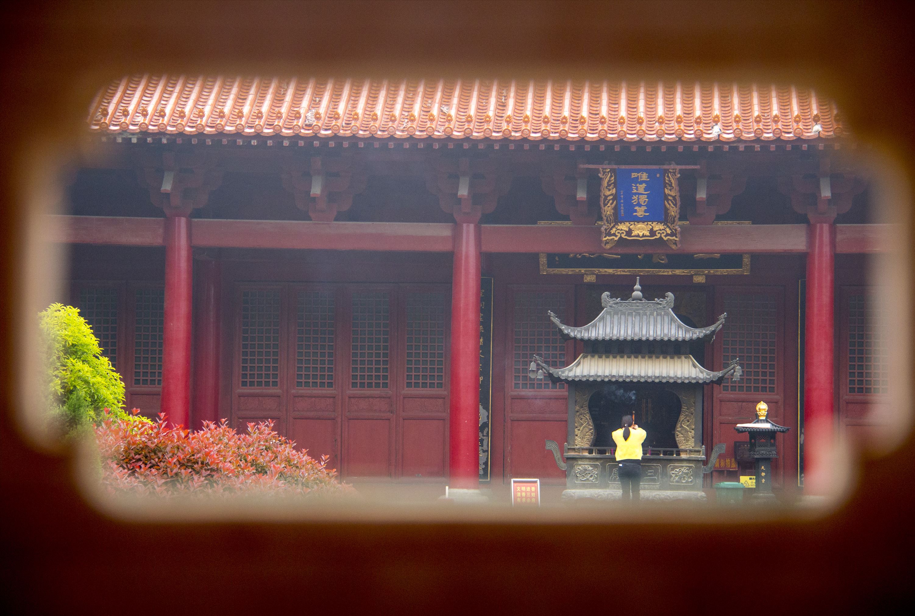 天静宫又名老子庙,太清宫,坐落于武家河北岸,武家河在涡北街道中心