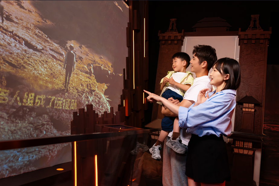 老上海风情登陆上海杜莎，名流“抓马”嘉年华热闹上演