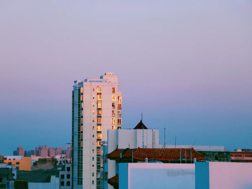 学校天台的遐想