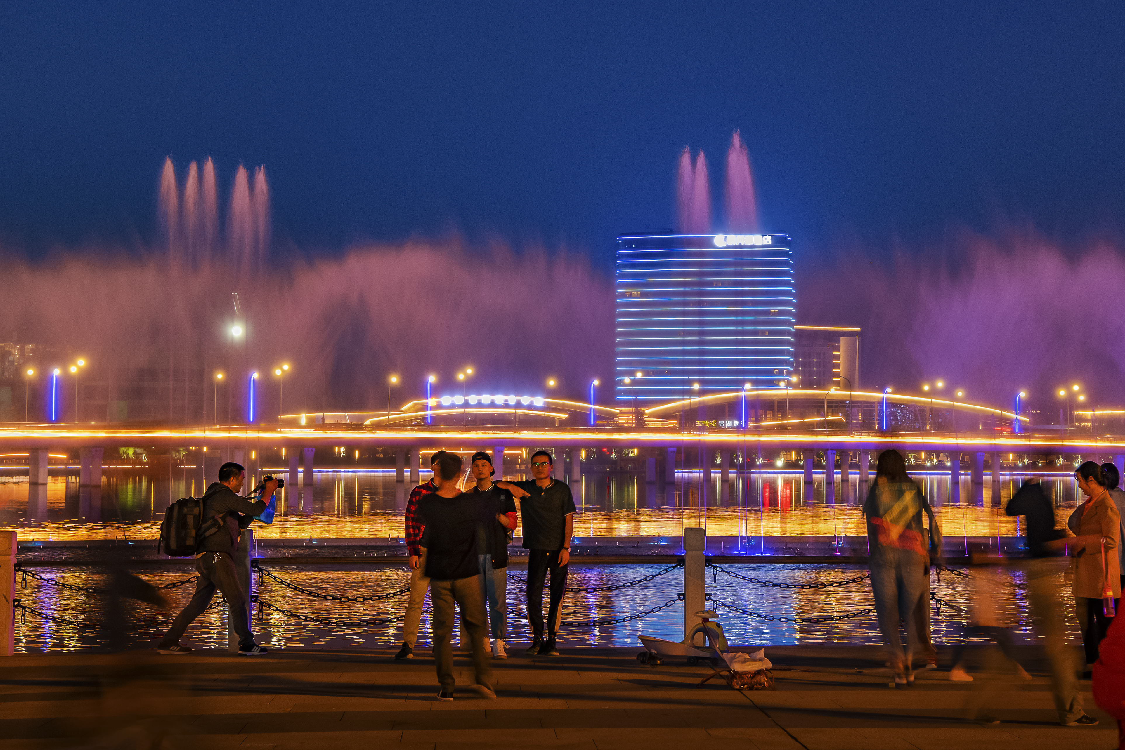 明月湖夜景