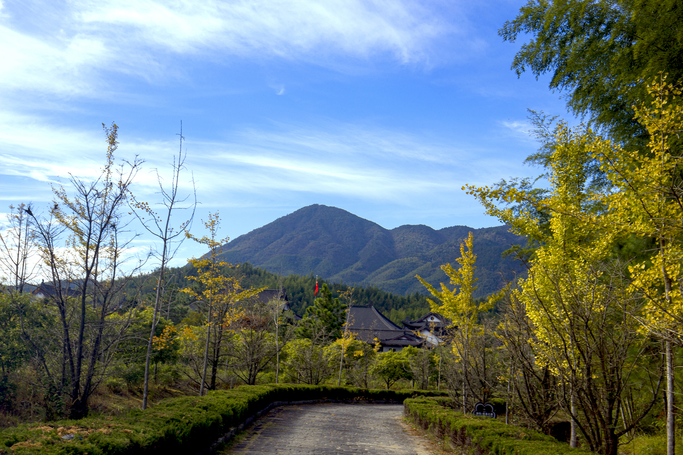 江西九岭山脚下,乡村,晚秋正当时
