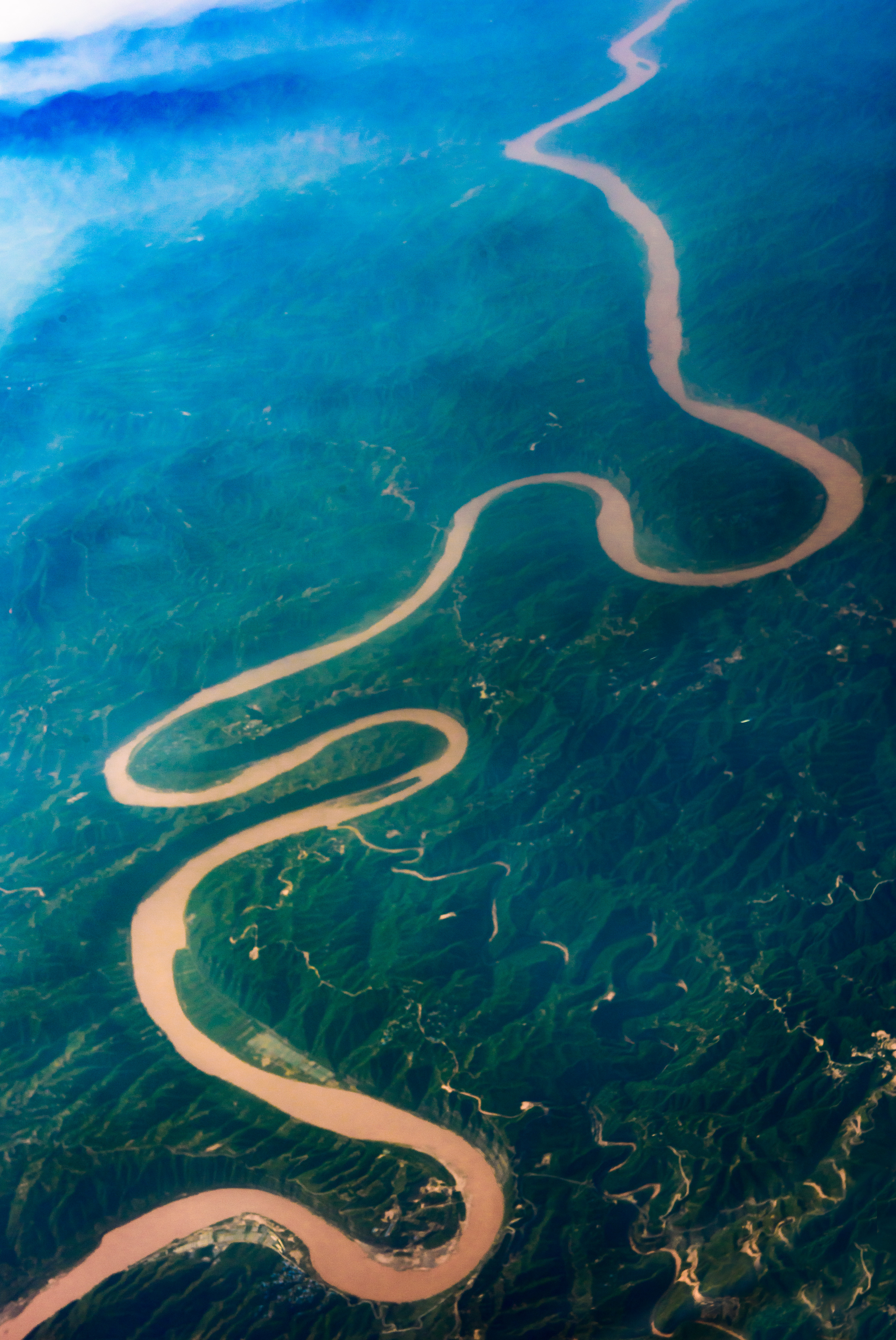 结成九曲连环惊涛澎湃,掀起万丈狂澜