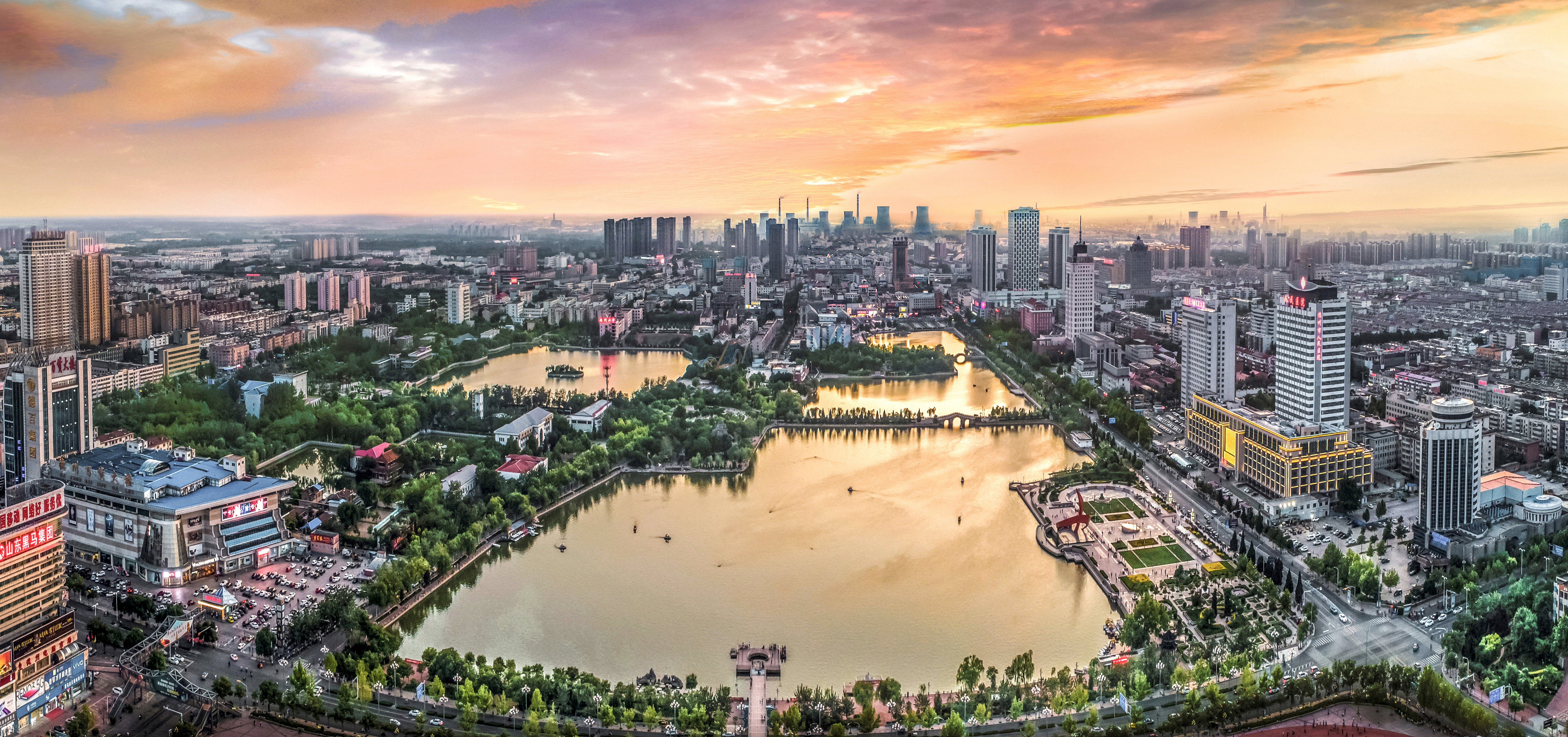 山东省德州市新湖公园是德州人的骄傲,为了表现他的秀美,我选择了日落