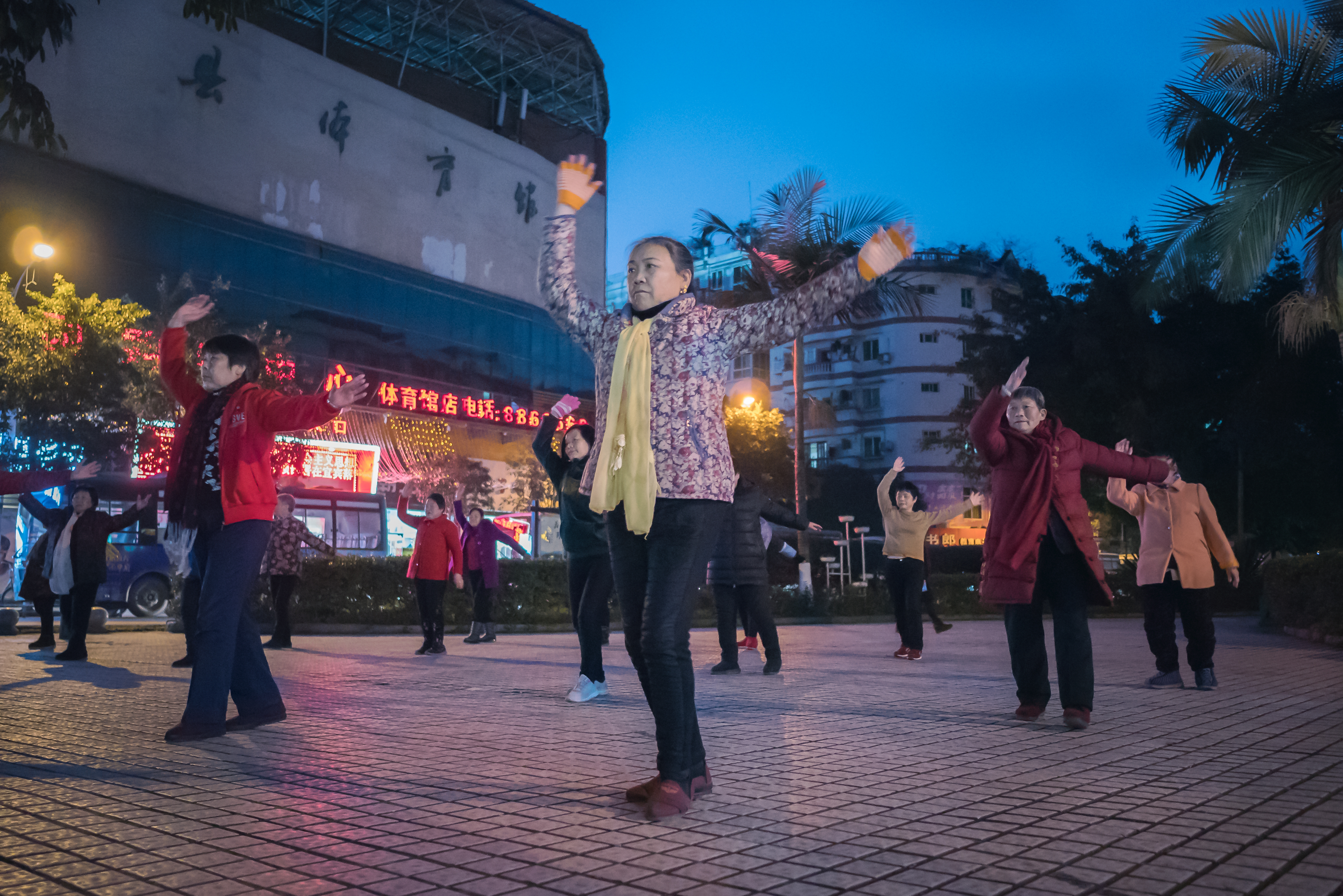 广场舞嗨起来