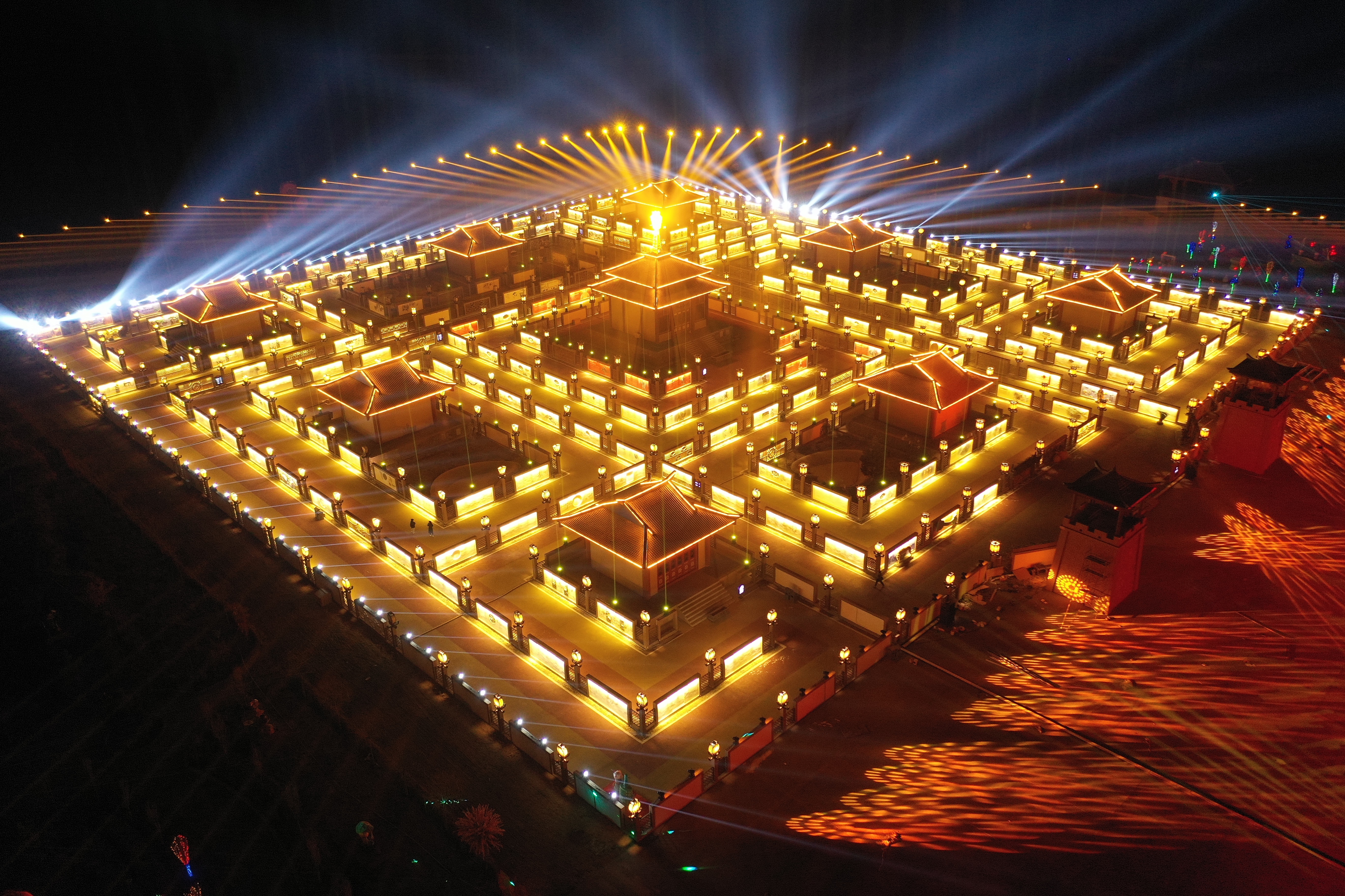 张掖市甘州区九曲黄河灯阵